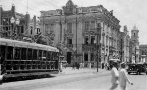 Cenas urbanas, Salvador. Porto da Barra, Rio Vermelho e Cine-Teatro Politeama.